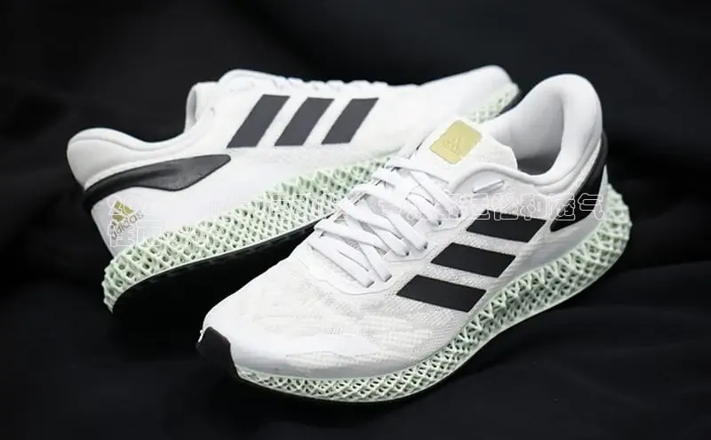 b体育sports顺丰2024 款耐克运动鞋：专为舒适性和透气
性而设计