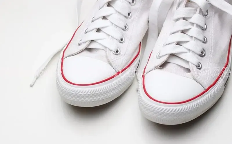 b体育在线登录网页版华扬联众运动鞋专为女大学生运动员打造：提升效能，尽显风格