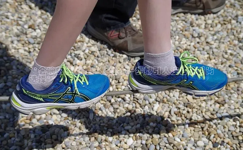 必一运动官网百度取证**会响的运动鞋：让你每一步都引人注目的时尚
选择**